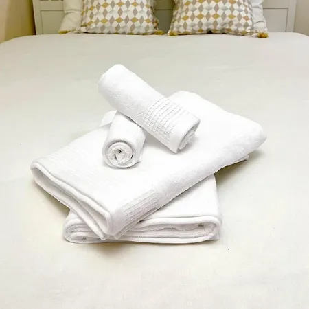 16 Near Eiffel Tower