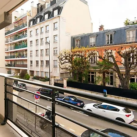 아파트 16 Near Eiffel Tower 파리