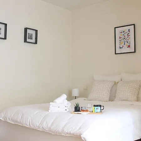 16 Near Eiffel Tower Apartment *